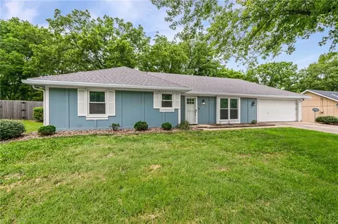 18996 Lowell Ave, Stilwell, KS 66085
