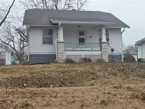 1106 Pacific Ave, Osawatomie, KS 66064