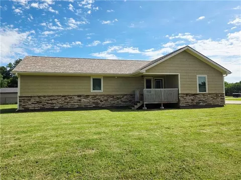 525 Kennedy St, Burlington, KS 66839