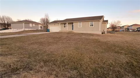 73 NW 291st Rd, Centerview, MO 64019