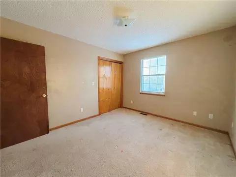 Bedroom - 73 NW 291st Rd, Centerview, MO 64019 photo 5 of 14
