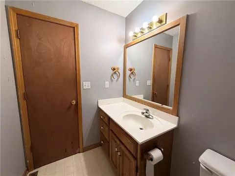 Bath - 73 NW 291st Rd, Centerview, MO 64019 photo 4 of 4