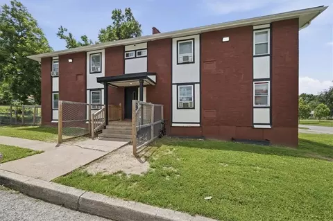 5401 E 27th Ter, Kansas City, MO 64128