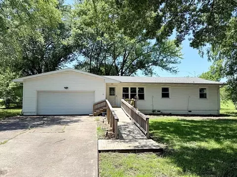 1608 Ely Dr, El Dorado Springs, MO 64744