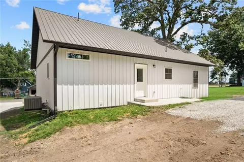 Exterior - 201 Linn St, Trenton, MO 64683 photo 5 of 5