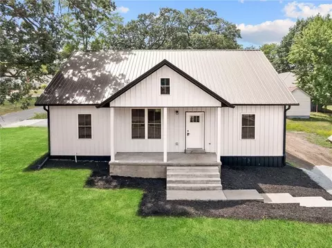 Exterior - 201 Linn St, Trenton, MO 64683 photo 3 of 5
