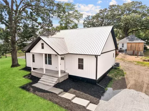 Exterior - 201 Linn St, Trenton, MO 64683 photo 2 of 5