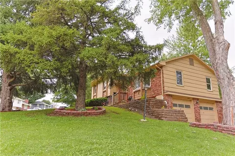 Exterior - 12019 E 39th Ter, Independence, MO 64052 photo 3 of 3
