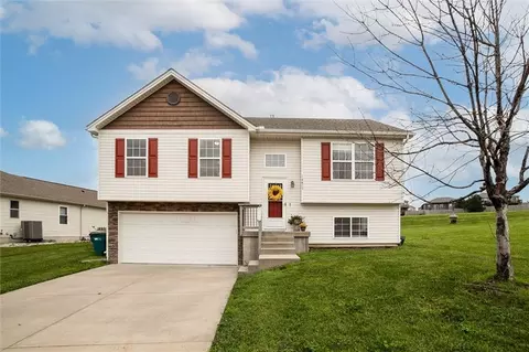 14413 Eastern Ct, Grandview, MO 64030