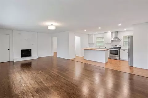 11809 E 48th Ter, Kansas City, MO 64133