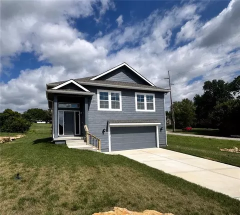 1849 S 54th Ct, Kansas City, KS 66106