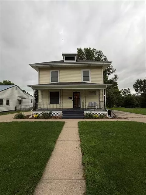 310 S Walnut St, Maryville, MO 64468