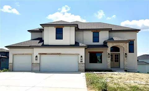 8211 NW 90th Ter, Kansas City, MO 64153