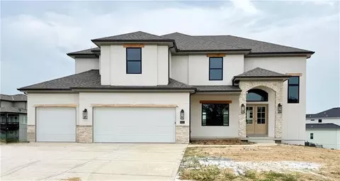 8211 NW 90th Ter, Kansas City, MO 64153