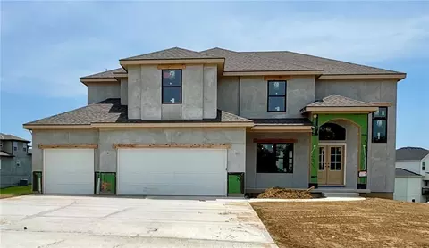 8211 NW 90th Ter, Kansas City, MO 64153