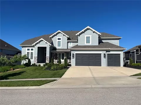 17105 Nieman Rd, Overland Park, KS 66221