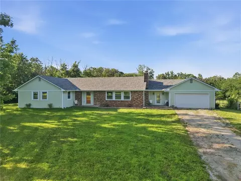 6130 NW State Route Ff, Adrian, MO 64720