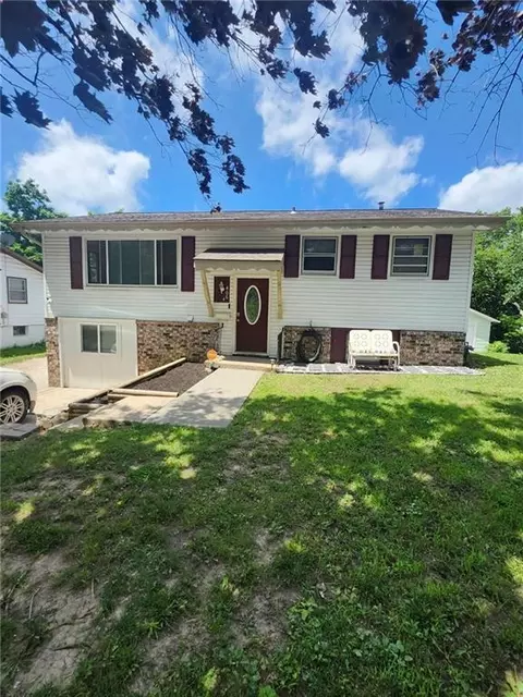406 S Vassar Ave, Sugar Creek, MO 64054