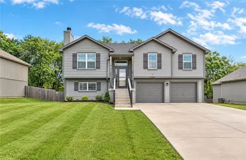 20022 W 220th Ter, Spring Hill, KS 66083