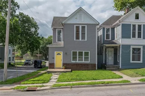 2024 Jules St, Saint Joseph, MO 64501