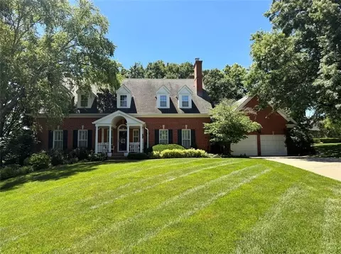 11012 Buena Vista St, Leawood, KS 66211