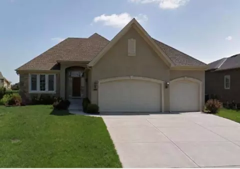 24111 W 121st St, Olathe, KS 66061