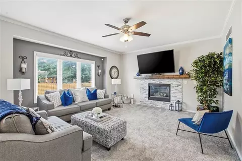 Living - 801 SW 35th St, Lees Summit, MO 64082 photo 1 of 4