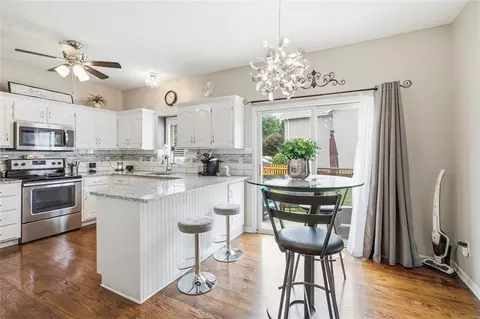 Kitchen - 801 SW 35th St, Lees Summit, MO 64082 photo 2 of 4