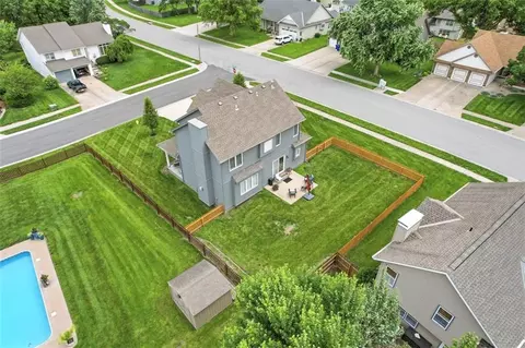 View/Area - 801 SW 35th St, Lees Summit, MO 64082 photo 12 of 15