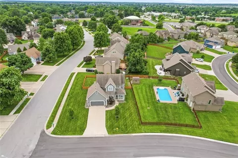View/Area - 801 SW 35th St, Lees Summit, MO 64082 photo 15 of 15