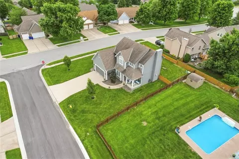 View/Area - 801 SW 35th St, Lees Summit, MO 64082 photo 1 of 15