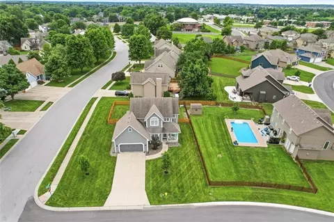 View/Area - 801 SW 35th St, Lees Summit, MO 64082 photo 14 of 15