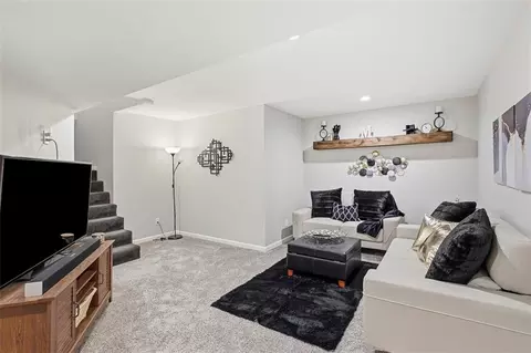Living - 801 SW 35th St, Lees Summit, MO 64082 photo 4 of 4