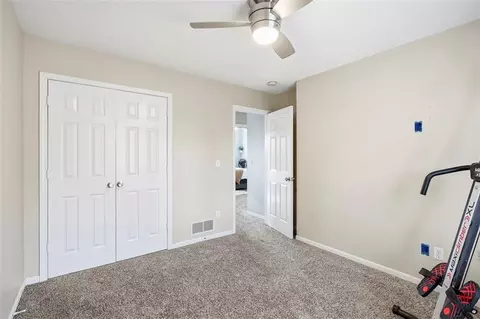 Bedroom - 801 SW 35th St, Lees Summit, MO 64082 photo 2 of 8
