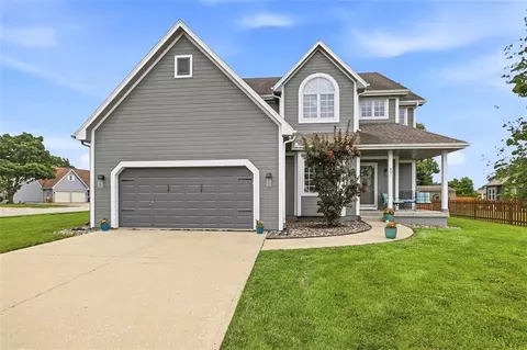 801 SW 35th St, Lees Summit, MO 64082