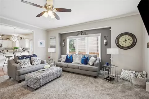 Living - 801 SW 35th St, Lees Summit, MO 64082 photo 2 of 4
