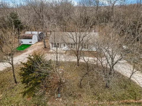 22 N Turner Ln, Lacygne, KS 66040
