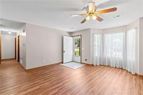 Living - 607 W 6th St, Cameron, MO 64429 photo 2 of 2