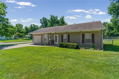 Other - 607 W 6th St, Cameron, MO 64429 photo 2 of 7