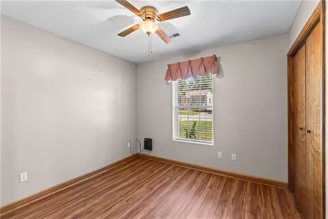 Bedroom - 607 W 6th St, Cameron, MO 64429 photo 3 of 7