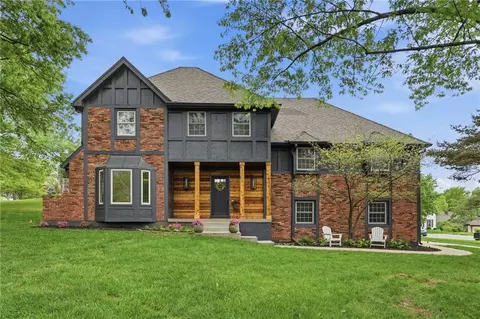 12000 Aberdeen St, Leawood, KS 66209