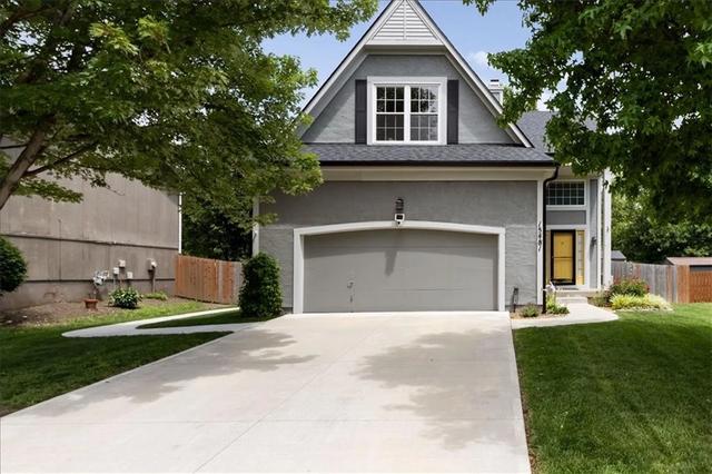 15481 S Wyandotte Dr, Olathe, KS 66062