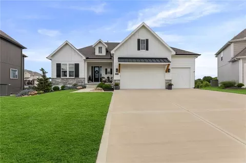 13344 W 147th St, Olathe, KS 66062