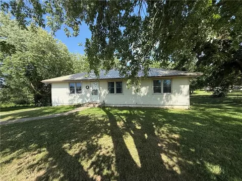 14701 Tillman Rd, Smithville, MO 64089