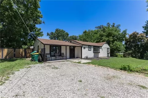2900 Woodend Ave, Kansas City, KS 66106