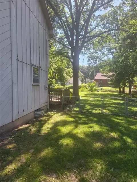 Exterior - 12519 E 41st Ter, Independence, MO 64055 photo 2 of 5