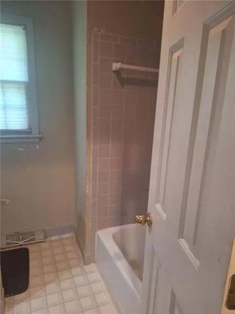 Entry Way - 12519 E 41st Ter, Independence, MO 64055 photo 2 of 2