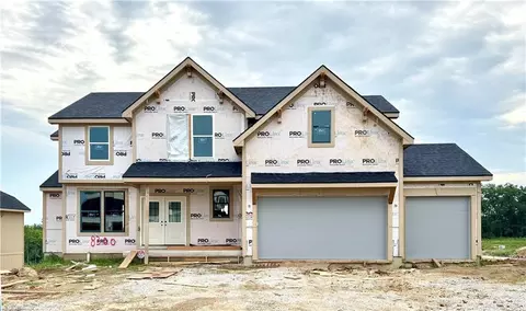 8300 NW 90th St, Kansas City, MO 64153