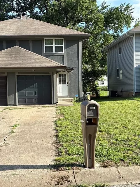 511 Vilas St, Leavenworth, KS 66048