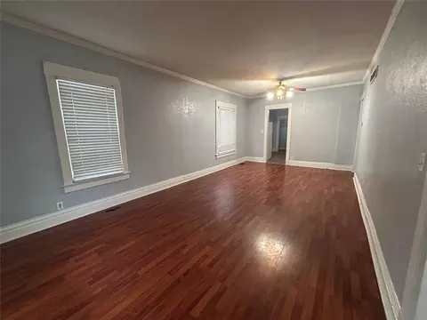 1037 Sandusky Ave, Kansas City, KS 66102
